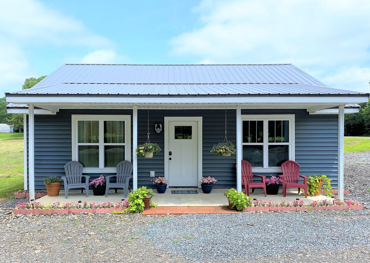 Cozy, Modern Cabin with Hot Tub, ATV Trail Access! Cottages for Rent