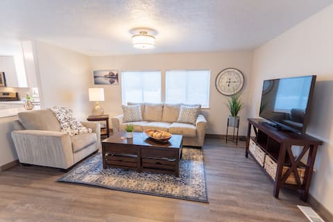 Top performing Airbnb: Beautiful home, private & peaceful location in Kalifornsky