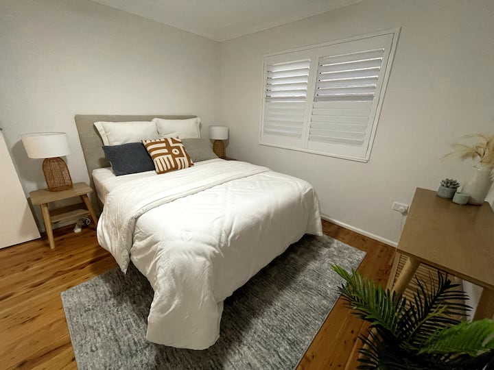 Втора спална соба - брачен кревет (широк 150