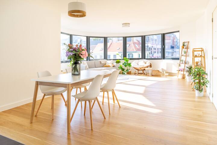 The spacious zen loft – great view – unique space gallery image 2