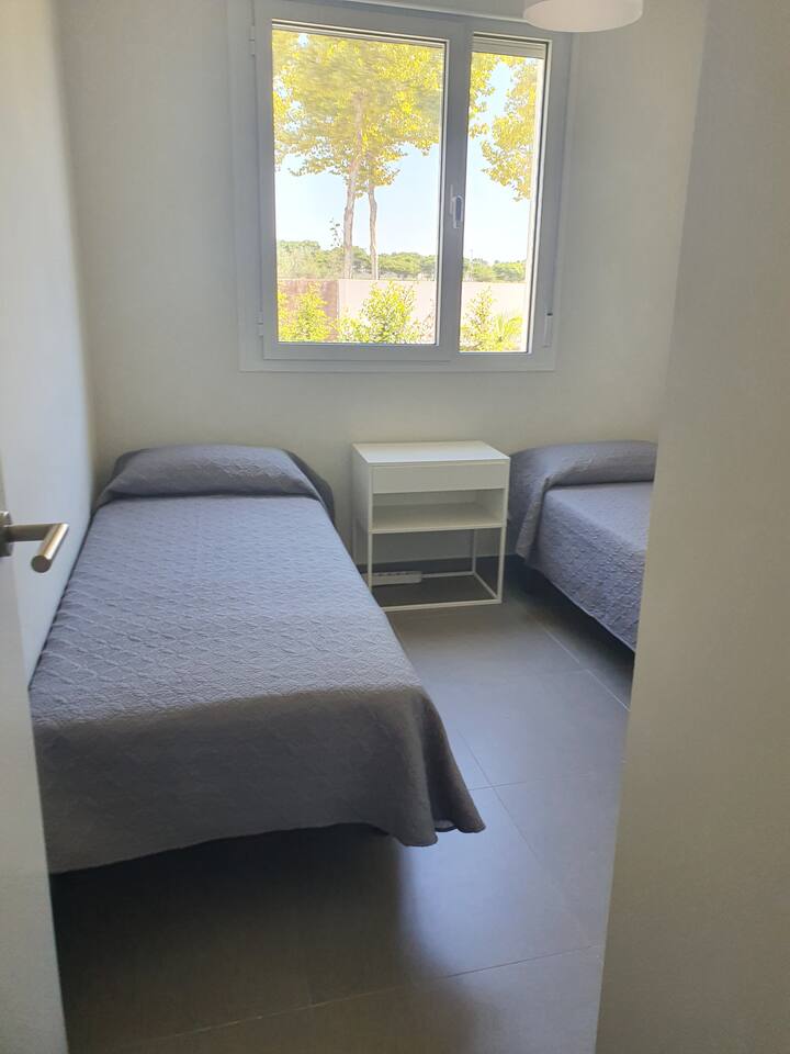 غرفة النوم 2