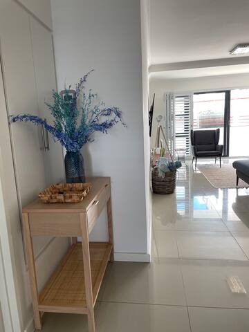 Modern Big Bay Apartment near Beach & Restaurants gallery image 5