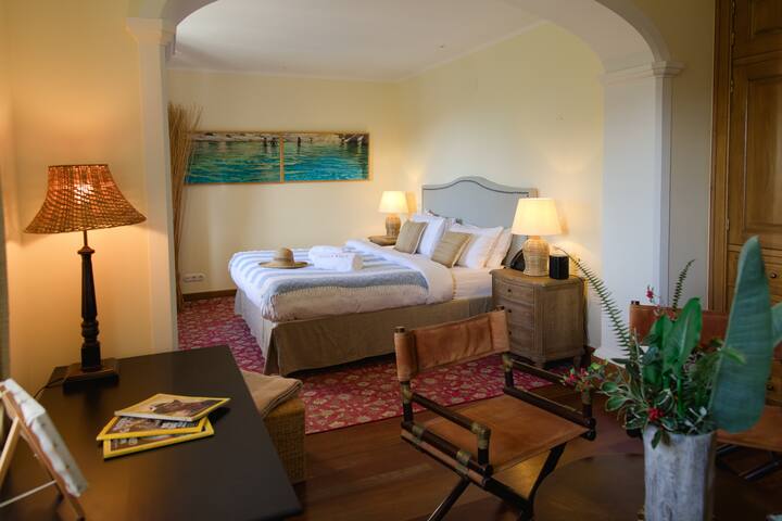 Tranquil villa, heated pool in country estate gallery image 3