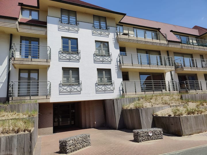 Saint Idesbald Apartment near the beach, KYC Apartments for Rent in