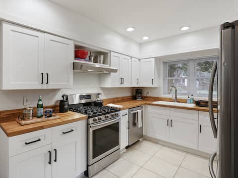 Top performing Airbnb: Mid Century Modern Morningside VA Highland Emory in Morningside/Lenox Park