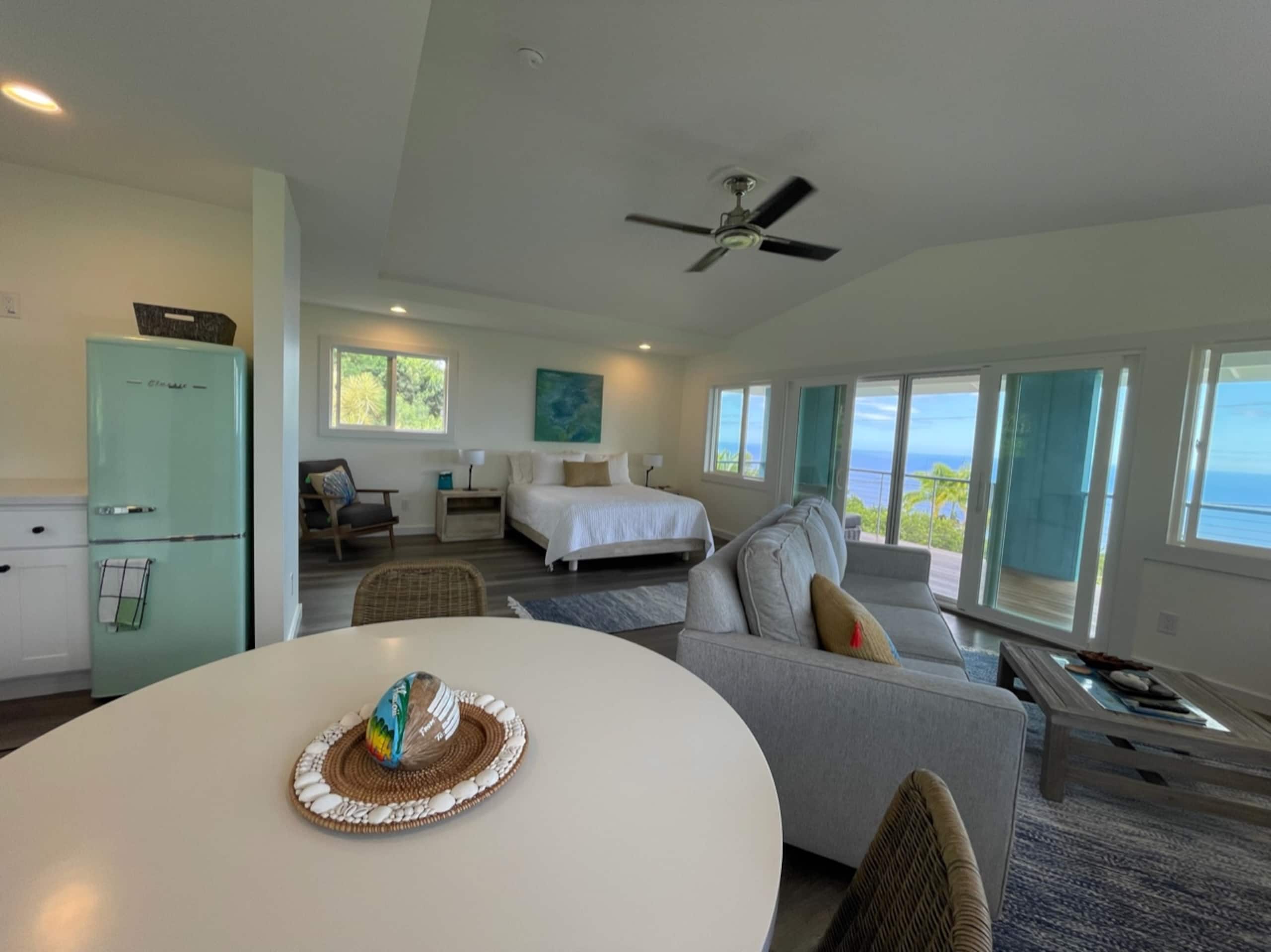 Hawaiian Bungalow with stunning ocean views - Photo 12
