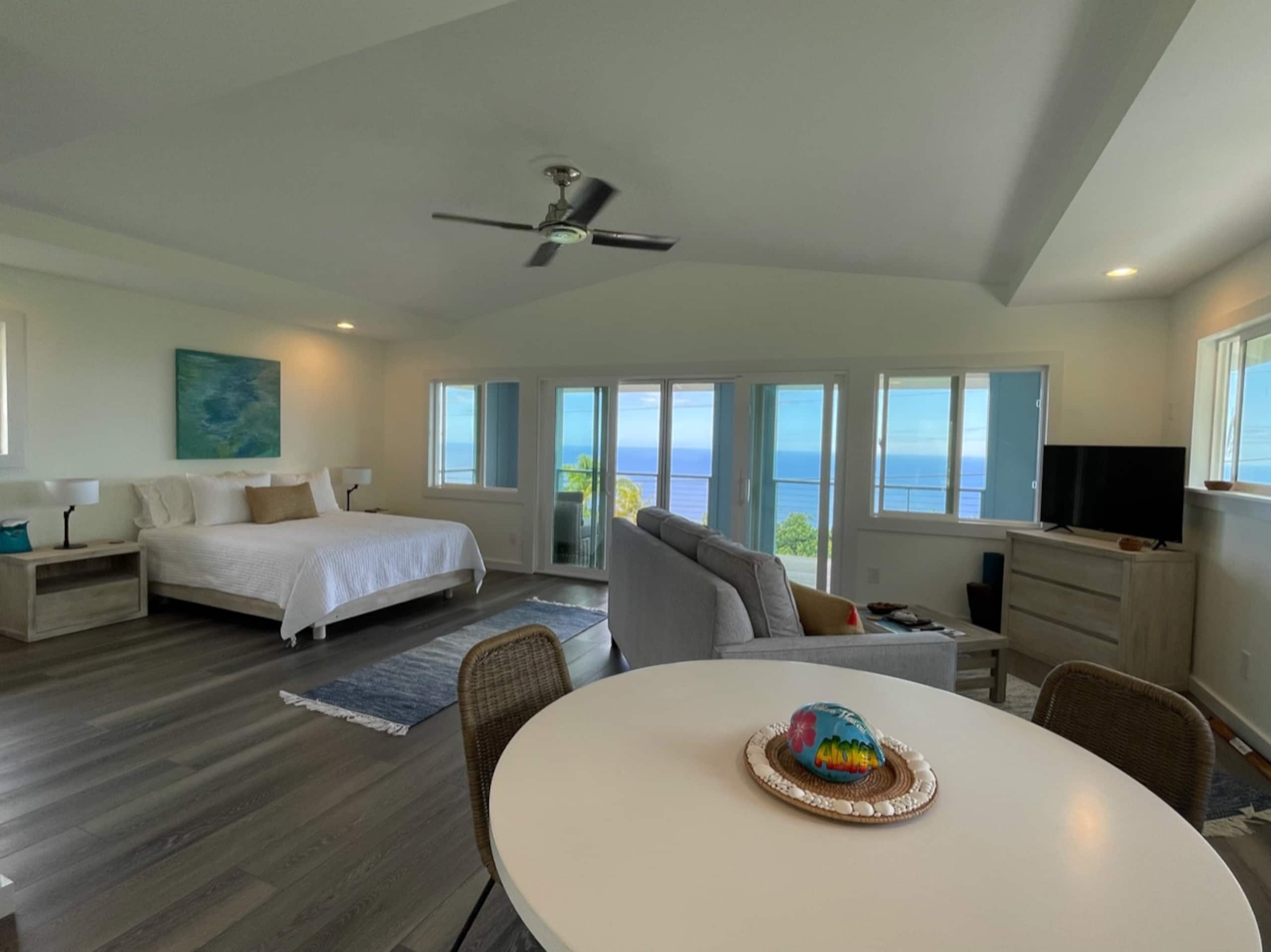 Hawaiian Bungalow with stunning ocean views - Photo 13