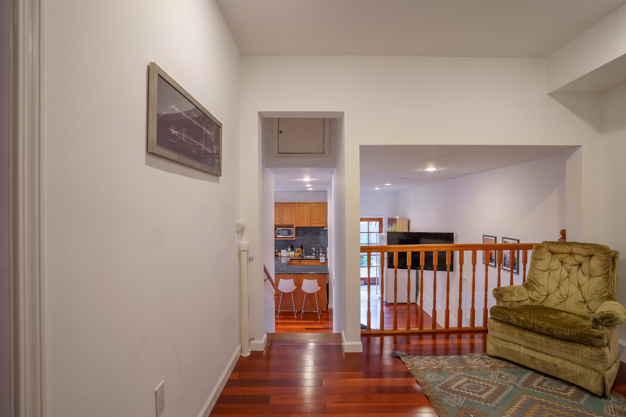 Lush 1-bedroom suite with free garage parking - Image 2