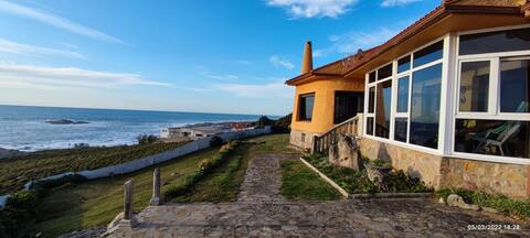 In Guaira - fantastic house with estate over the sea