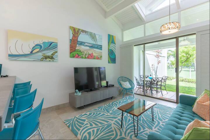 Turtle Bay 2BR + Loft (Renovated Townhouse) gallery image 4