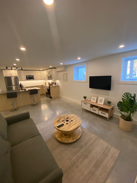 Top Airbnb: New apartment – Sauvé metro station (Ahuntsic) in Montréal