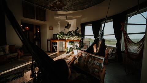 Boutique Silo+Barn | Indoor hammocks+Tub|Pet Zebra