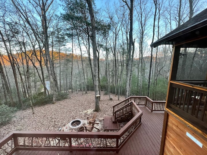 Cozy 2 BdRm Cabin In The Heart of N. Ga Mountains Cabins for Rent in