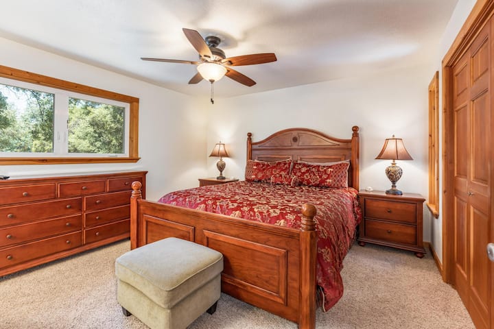 Comfortable King bed  and more closet space than you should need. Has room for an additional roll away bed.