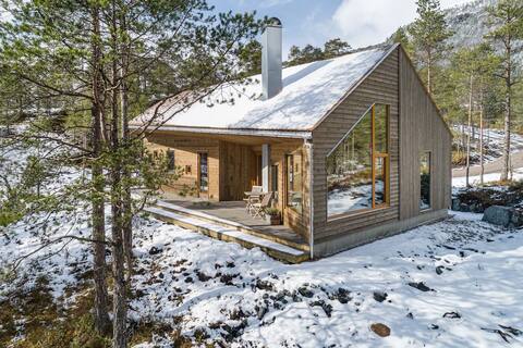 Design Nature Light Chalet on the lake with sauna