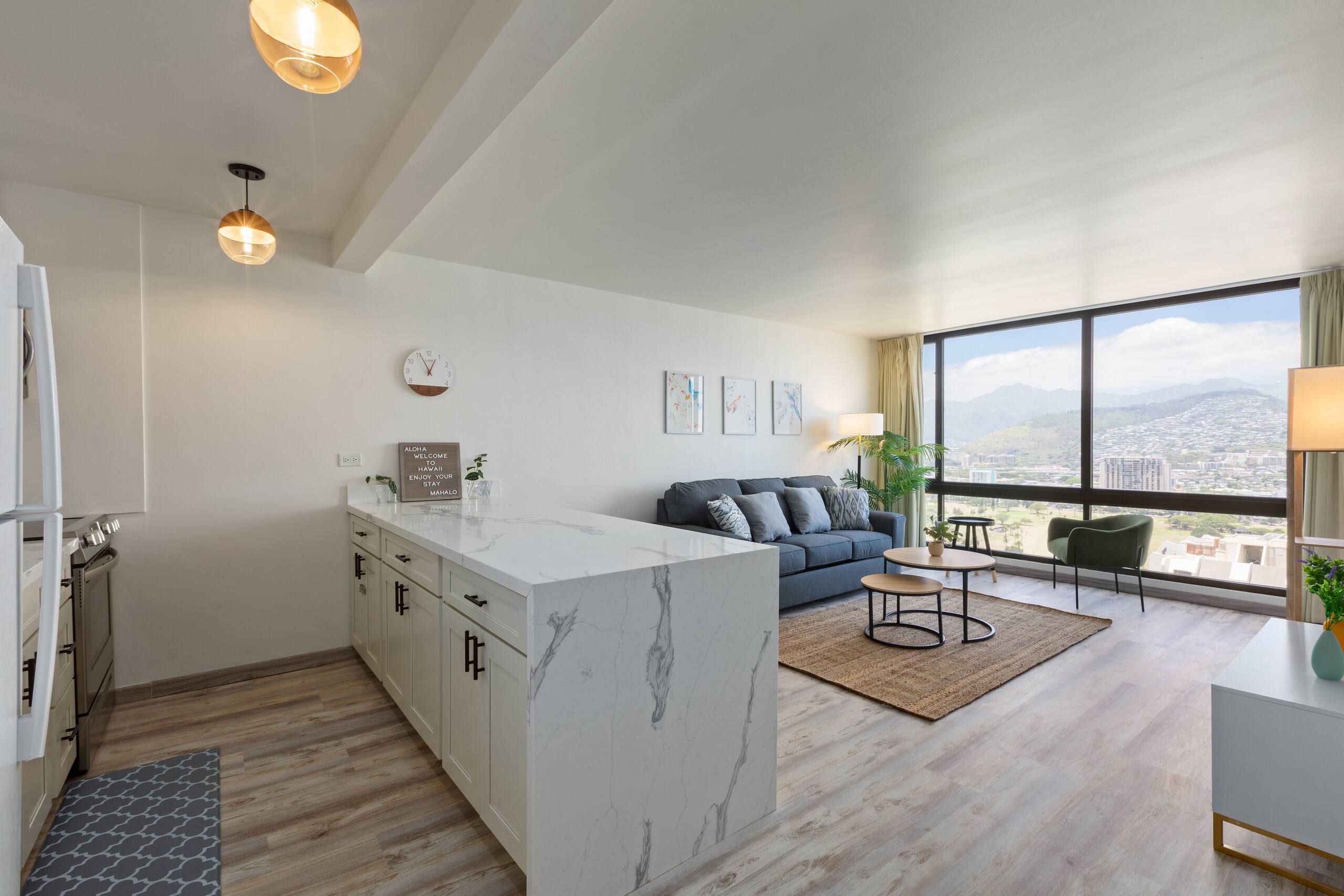 Condo in Honolulu · ★4.87 · 1 bedroom · 2 beds · 1 private bath - Image 7