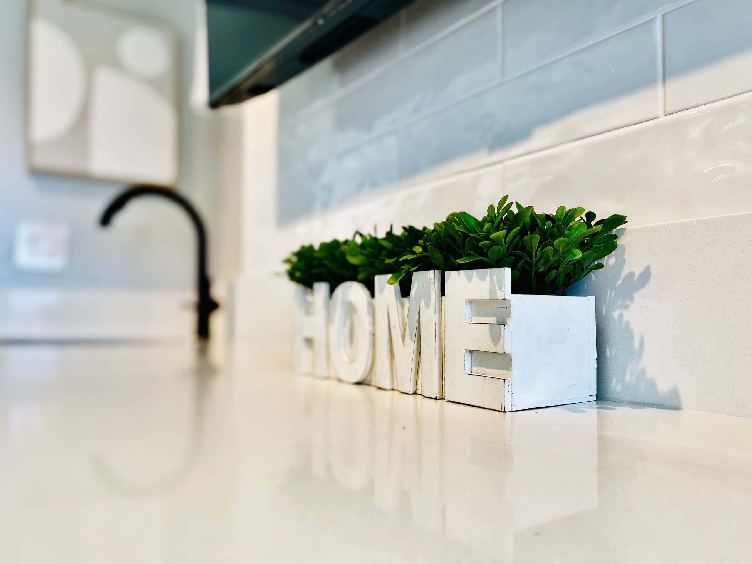 Condo in Honolulu · ★4.84 · Studio · 1 bed · 1 private bath - Image 11