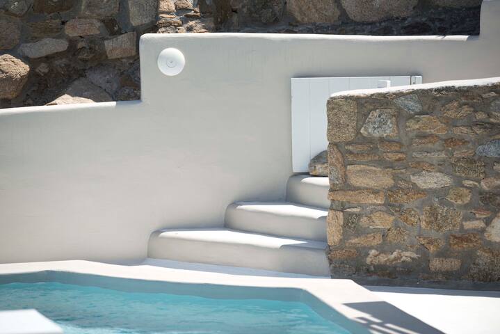 Home with Private Pool & Sea View gallery image 2
