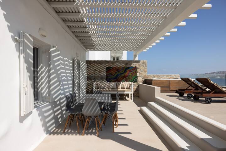 Home with Private Jacuzzi & Shared Swimming Pool gallery image 2