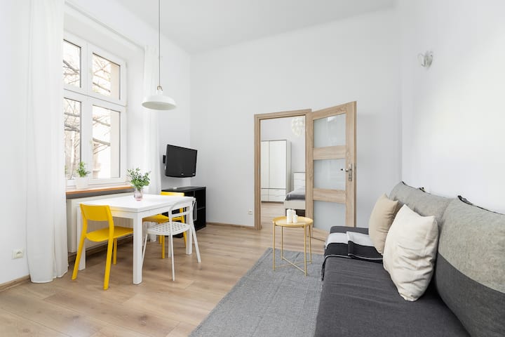 1 Bedroom Apartment - Ludwika Zamenhofa 6 Street - Cracovia