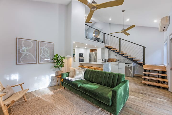 On the Brook – Private 2 bed + loft and pool