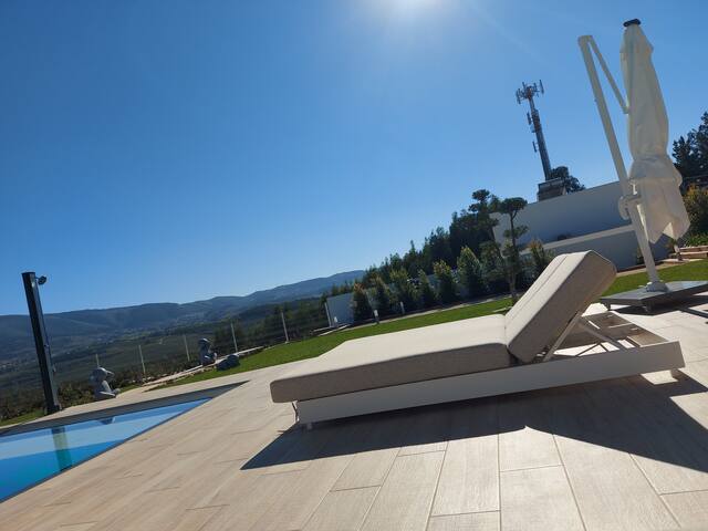 LUXUEUZE VILLA MET VERWARMD ZWEMBAD, PETANQUE gallery image 2