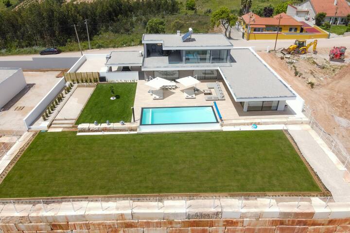 LUXUEUZE VILLA MET VERWARMD ZWEMBAD, PETANQUE gallery image 4