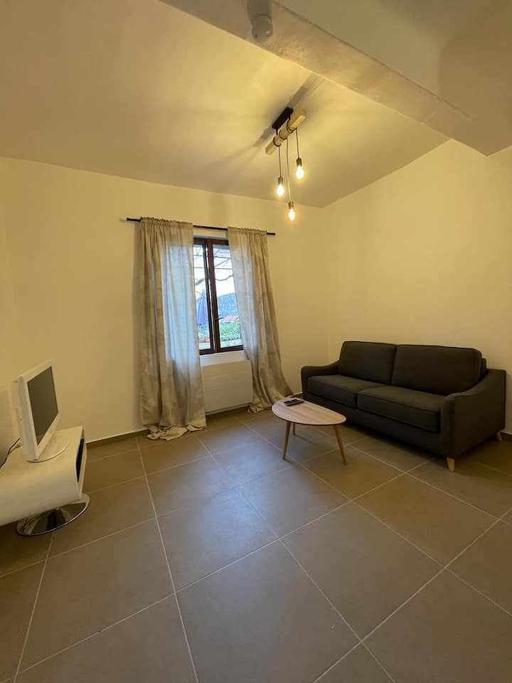 Beau T1  Avec Terrasse à Toulon - Toulon