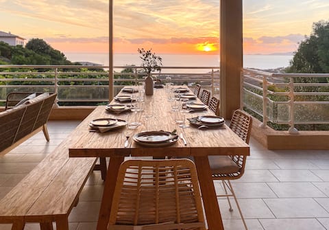 Corsica – Villa with sea view and heated pool