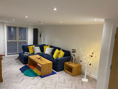 Popular Airbnb listing: Little Trevose, A Modern spacious 2 bedroom house in Padstow