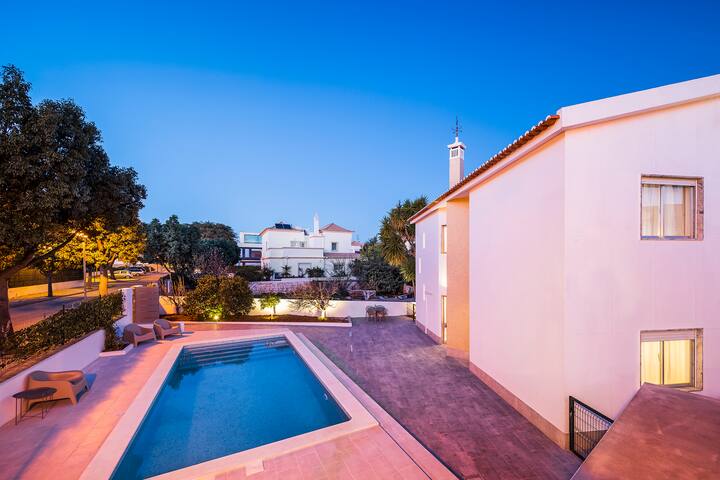 Entire home with 4 bedrooms in Tavira - 70s family home