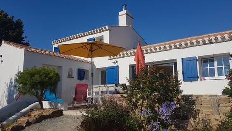 Family home near the sea – 12 people