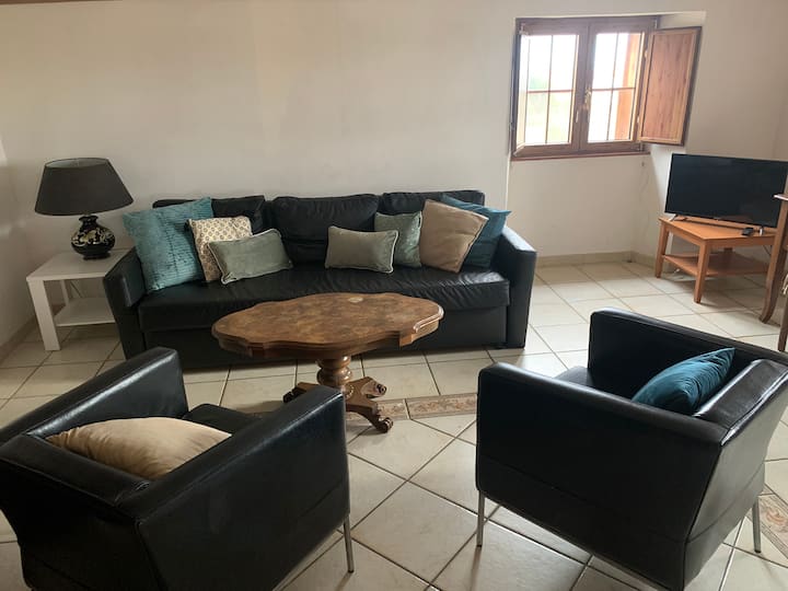 Spacious 3-bedroom With Private Roof Terrace - Terracina