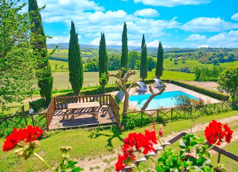 Historical Medieval House w\ Exclusive Pool & Park