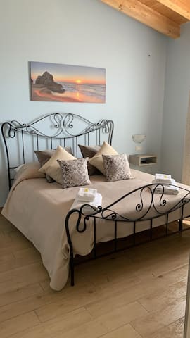 Private room with 1 bedrooms in Taormina - B&B di Giovanna, Stanza matrimoniale