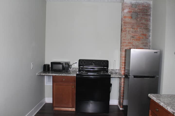 Comfortable Private Room Near Cle Clinic - Cleveland, OH