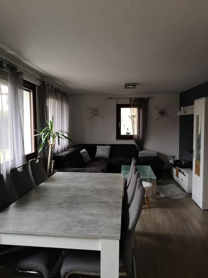Komplette Unterkunft. Haus - Backnang
