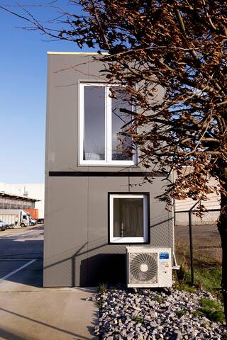 Cute and modern TinyHome (6pers) gallery image 5