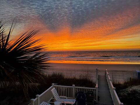 Blackbeard's Paradise, Beach House ON THE SAND!!