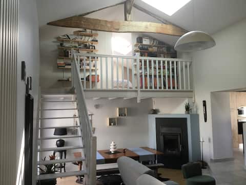 Propriété Airbnb réussie: Warm family home - 10 minutes from Puy du Fou à Les Herbiers