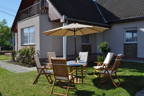 Sarkcsillag, a cheerful 4 bedroom guesthouse