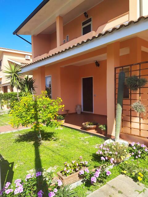 Spacious single villa