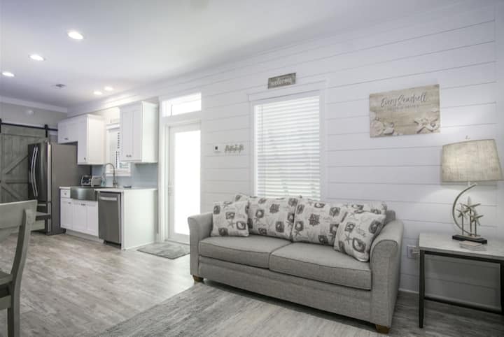 غرفة المعيشة/إطلالة على المطبخ