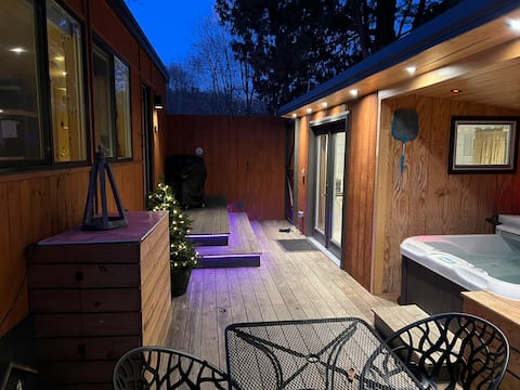 Sugar Shack - 300 square feet of pure sweetness.