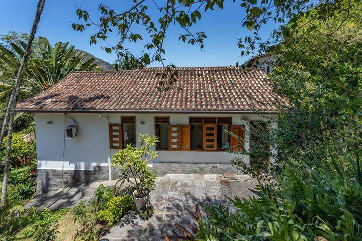 Cozy house with swimming pool gallery image 5