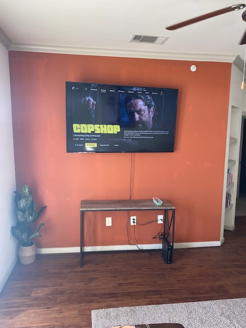 Top Airbnb: Cozy 2-bedroom near nrg/medical center in South Main