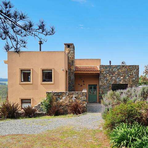 Los Romerillos - House in the Sierras de Tandil