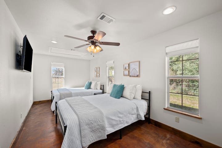 Dormitorio #4 en casa de huéspedes - 2 camas tamaño queen