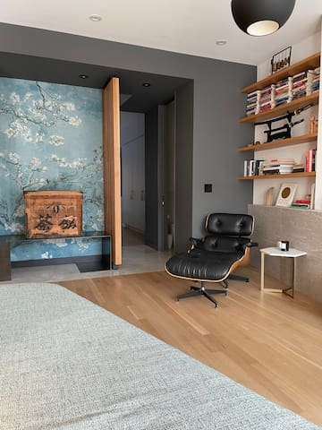 Sophisticated Urban Oasis gallery image 3