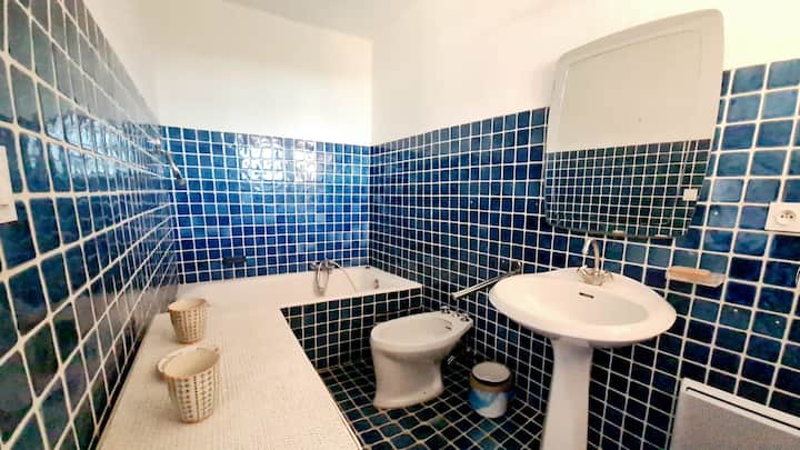 Dormitorio azul del baño